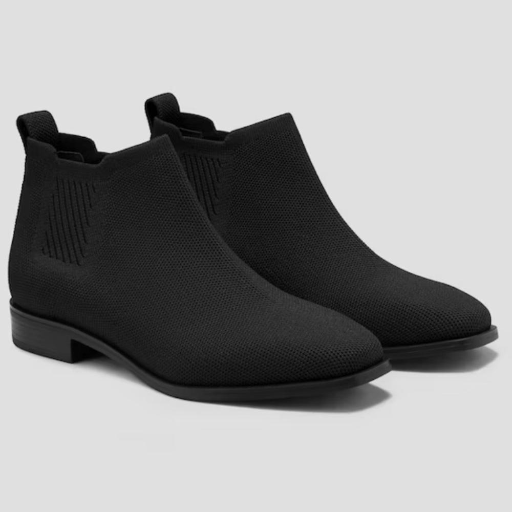NWB Vivaia Black Women's Ryan Pro Ankle Boots